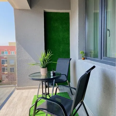 Peacock Apartament- Stefan Building דירה Năvodari